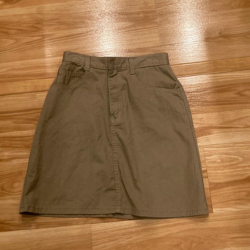 Vintage Palmettos Khaki Tan 80s Skirt Sz 9 with triangular logo on back pocket